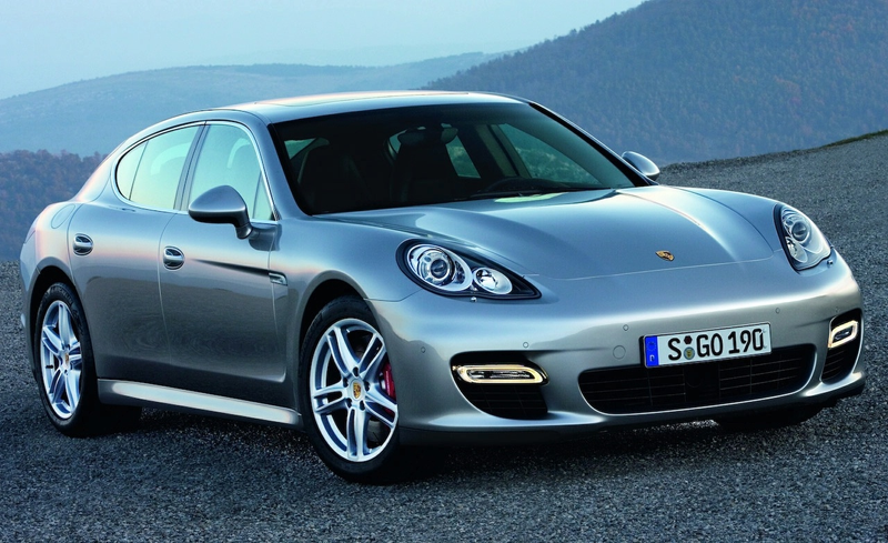 Illustration for article titled C-Max vs Panamera